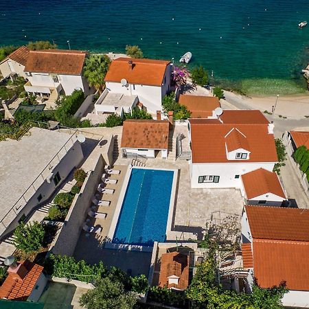Apartments Bisernica-With Pool Ražanj Extérieur photo
