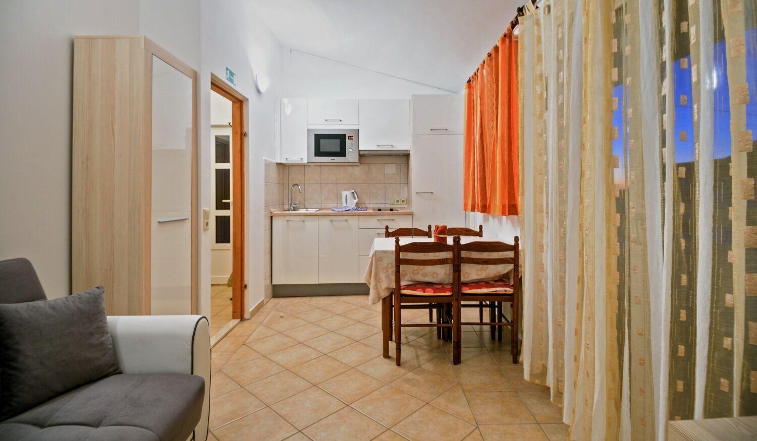 Apartments Bisernica-With Pool Ražanj Extérieur photo