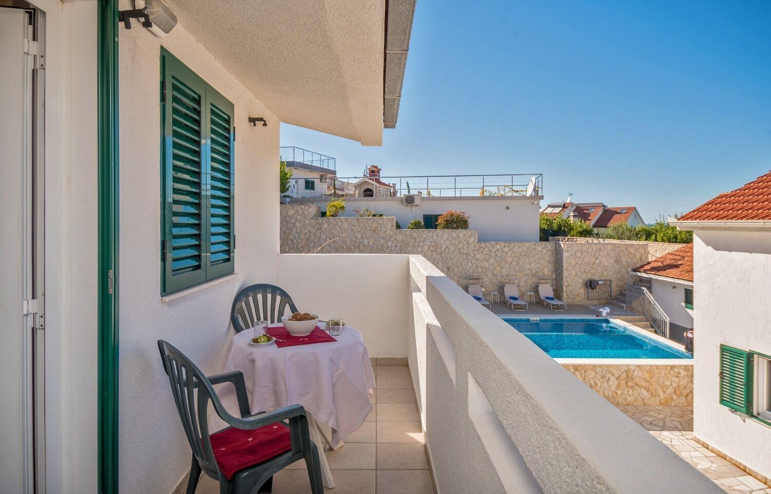 Apartments Bisernica-With Pool Ražanj Extérieur photo