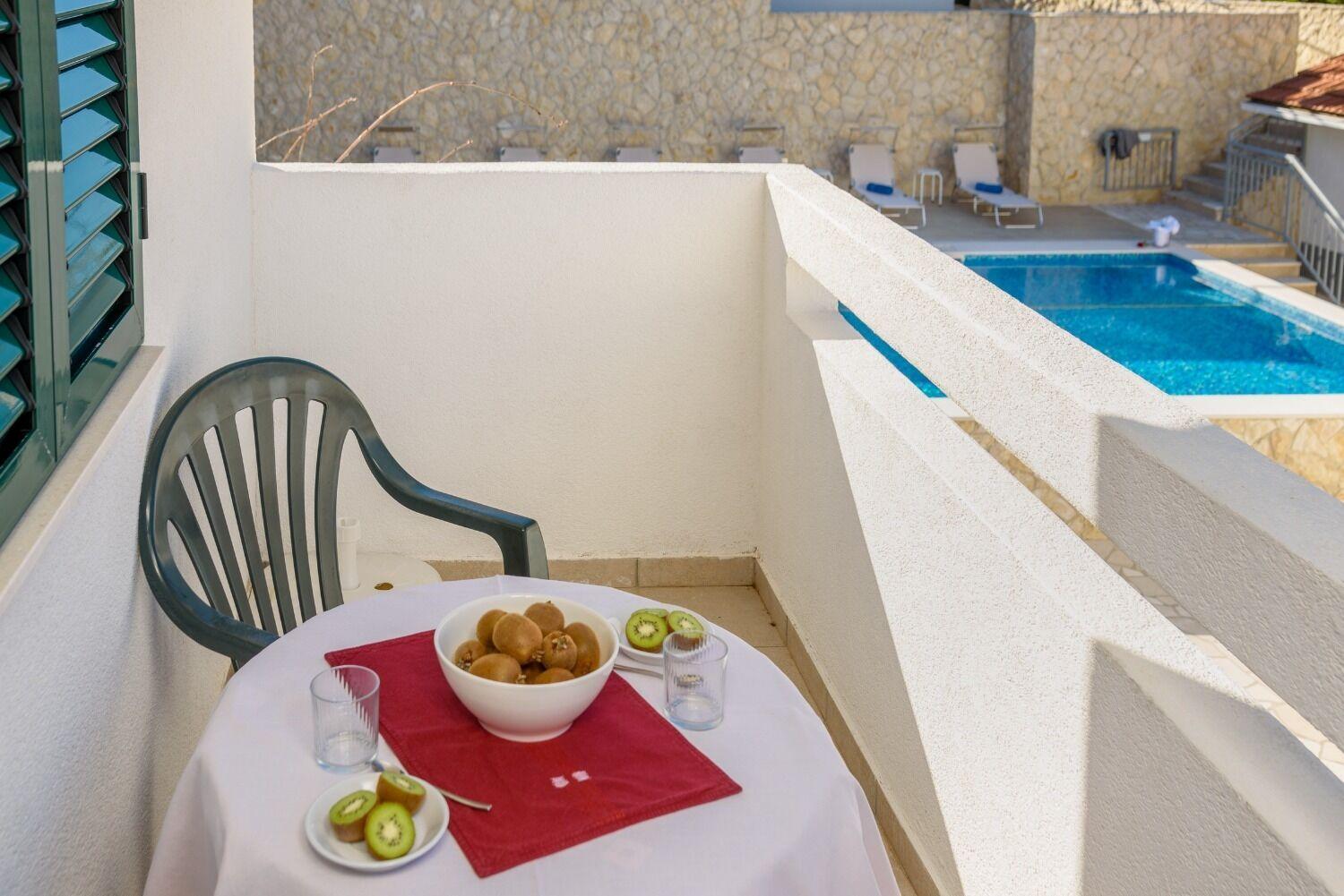 Apartments Bisernica-With Pool Ražanj Extérieur photo