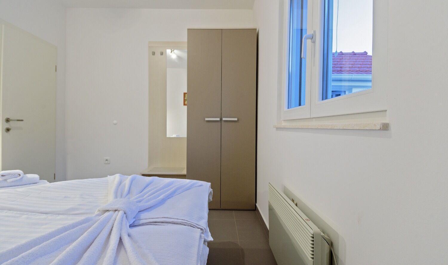 Apartments Bisernica-With Pool Ražanj Extérieur photo