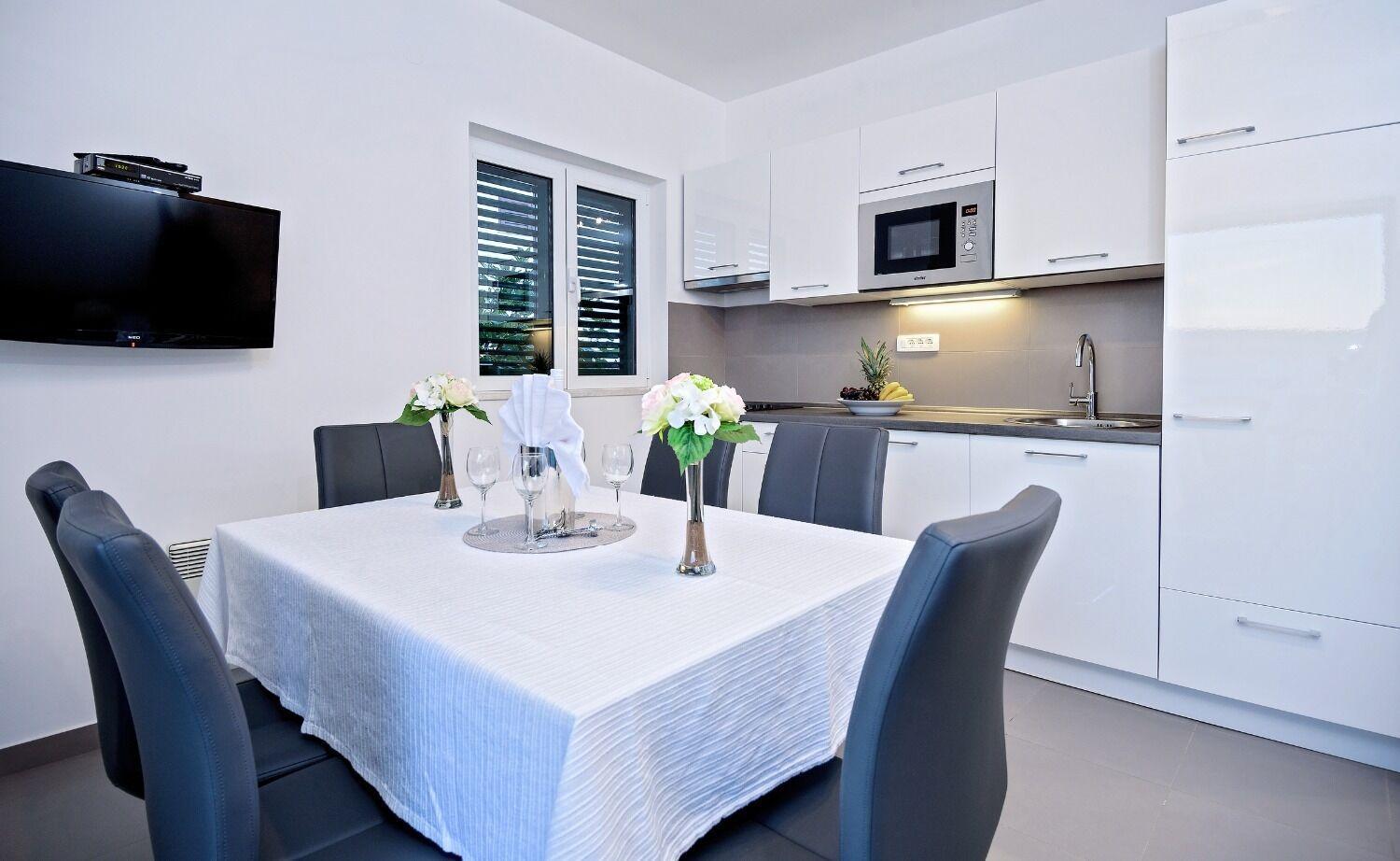 Apartments Bisernica-With Pool Ražanj Extérieur photo