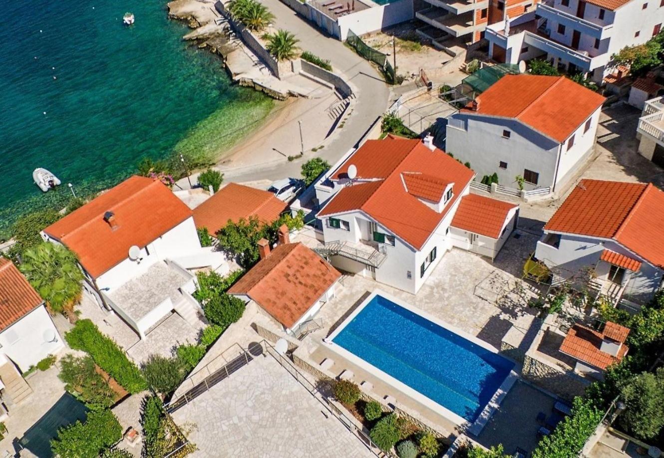 Apartments Bisernica-With Pool Ražanj Extérieur photo