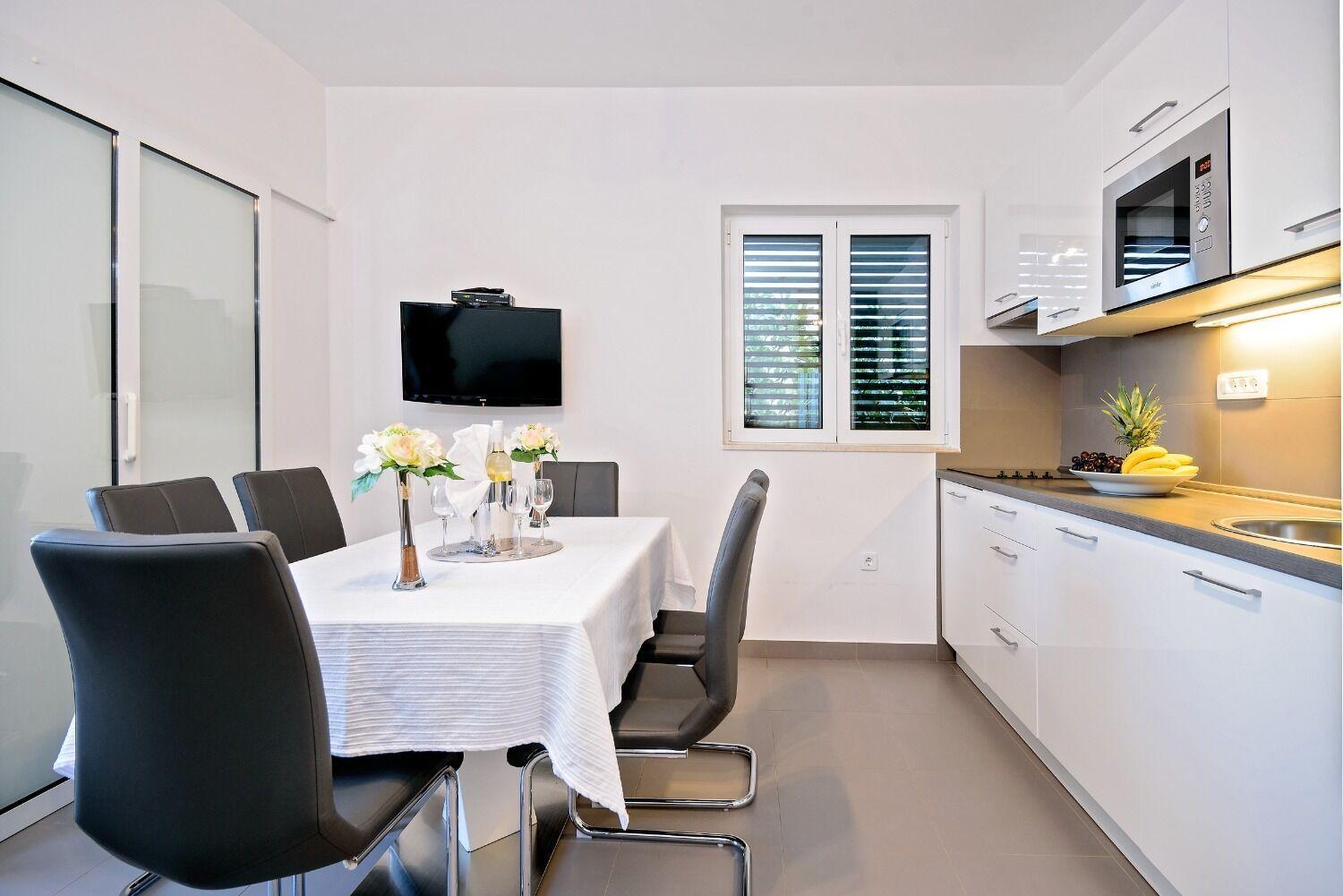 Apartments Bisernica-With Pool Ražanj Extérieur photo