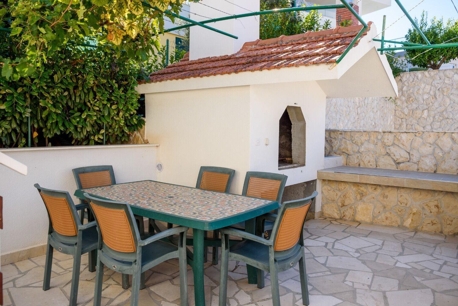 Apartments Bisernica-With Pool Ražanj Extérieur photo